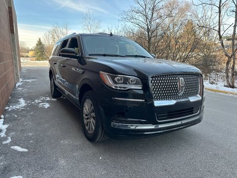 Used 2024 Lincoln Navigator L 4WD image 9