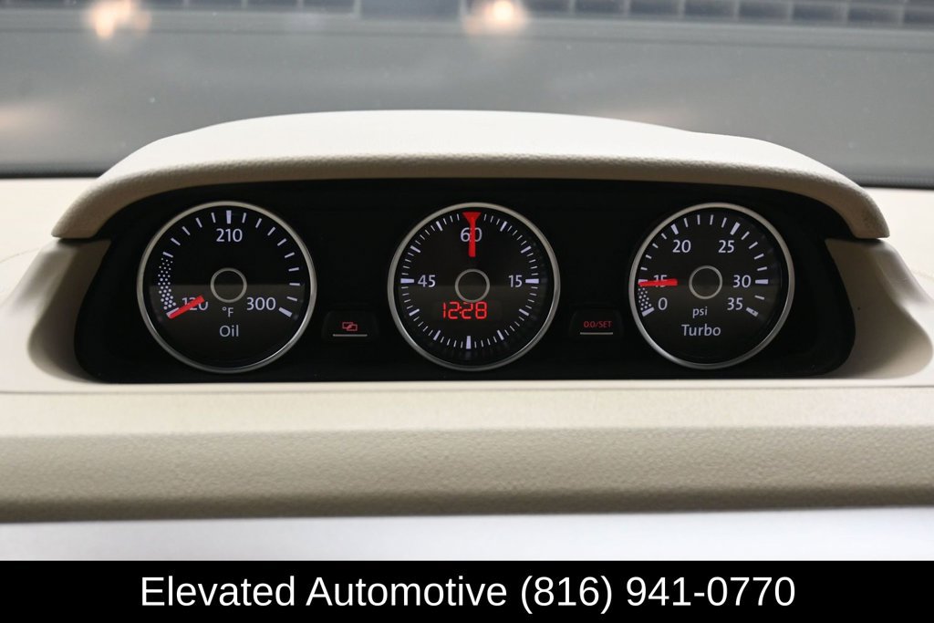 Used 2015 Volkswagen Beetle TDI FWD image 20