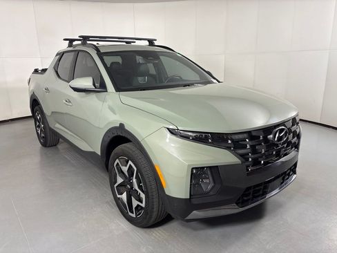 Used 2024 Hyundai Santa Cruz Limited AWD/4WD image 2