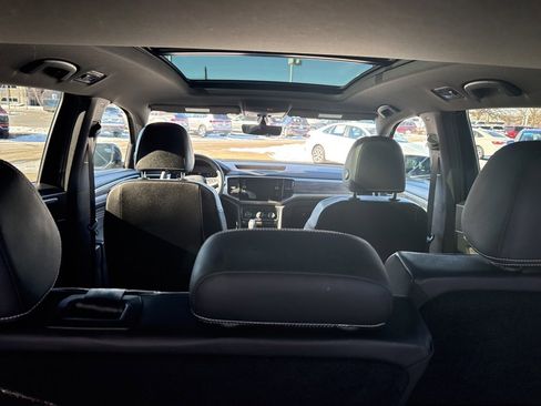 Certified 2023 Volkswagen Atlas Cross Sport SE image 15