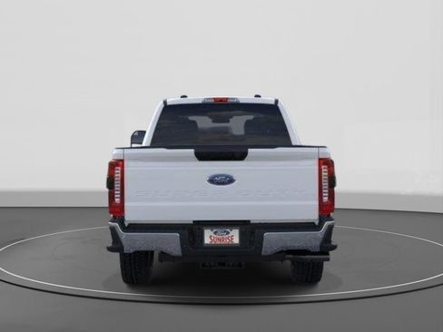 New 2026 Ford F250 XLT w/ XLT Premium Package AWD/4WD image 5