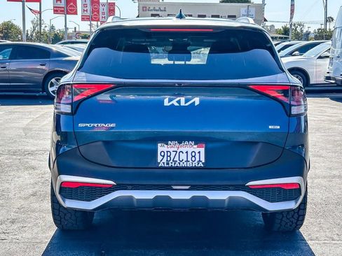 Used 2023 Kia Sportage EX AWD/4WD image 8