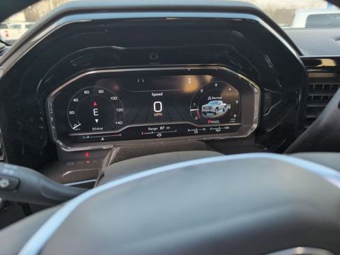 New 2025 GMC Sierra 1500 Elevation image 22