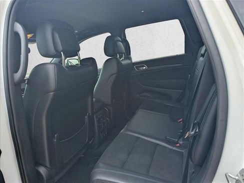 Used 2022 Jeep Grand Cherokee Laredo X RWD image 13