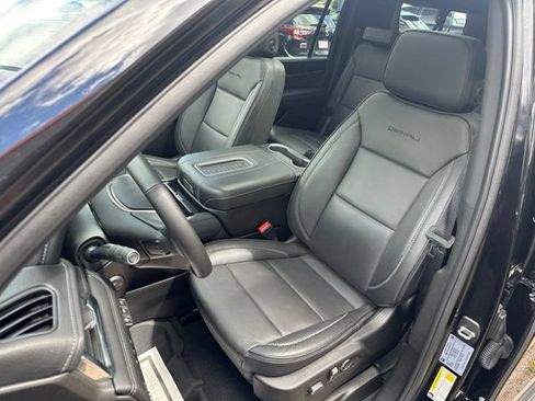 Used 2024 GMC Yukon XL Denali w/ Max Trailering Package AWD/4WD image 9