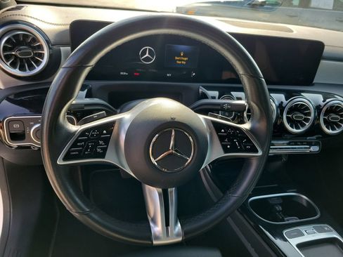 Used 2025 Mercedes-Benz CLA 250 image 25