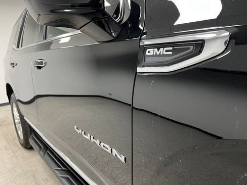 Used 2024 GMC Yukon SLT AWD/4WD image 11