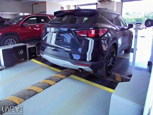 Used 2024 Chevrolet Blazer LT w/ Sound & Technology Package AWD/4WD image 2