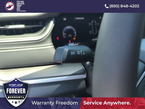Used 2023 Jeep Grand Cherokee L Limited w/ Luxury Tech Group II RWD image 20