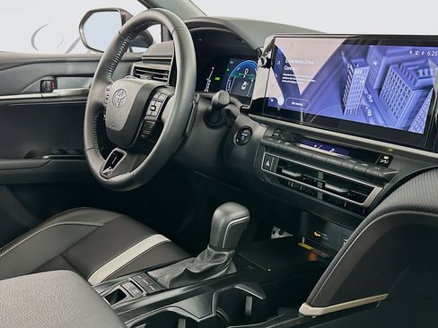 Used 2025 Toyota Camry SE w/ Multimedia Upgrade Package FWD image 29