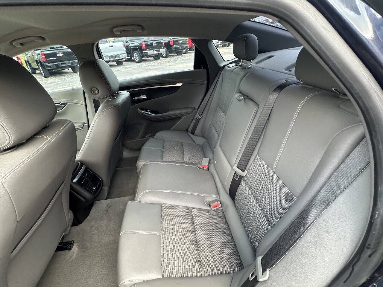 Used 2019 Chevrolet Impala LT w/ LT Convenience Package FWD image 11