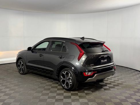 Used 2024 Kia Niro EX Touring image 10