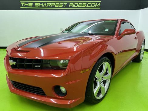 Used 2010 Chevrolet Camaro SS w/ Black Stripe Package RWD image 5