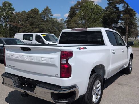 Used 2023 Chevrolet Silverado 1500 LT AWD/4WD image 4