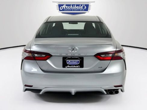 Used 2024 Toyota Camry SE FWD image 7
