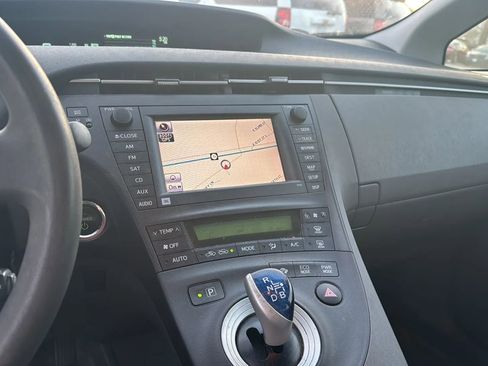 Used 2011 Toyota Prius Three image 6