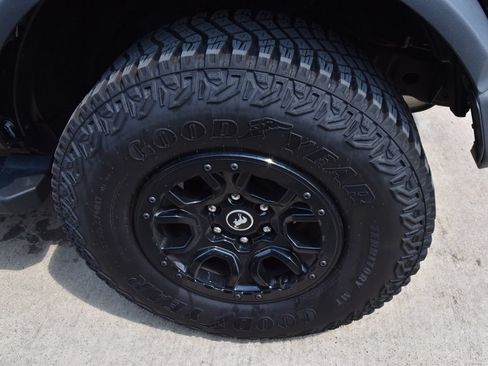 Certified 2024 Ford Bronco Wildtrak AWD/4WD image 12