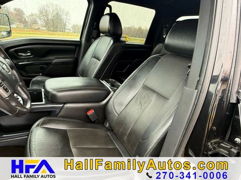 Used 2018 Nissan Titan SL w/ Midnight Edition image 15