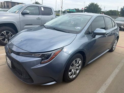 Used 2022 Toyota Corolla LE FWD image 1