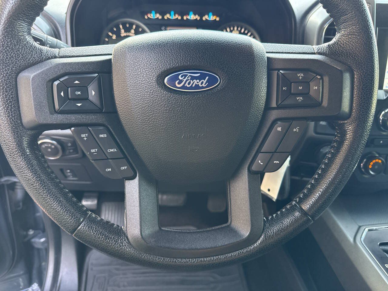 Used 2016 Ford F150 XLT w/ Equipment Group 302A Luxury AWD/4WD image 13