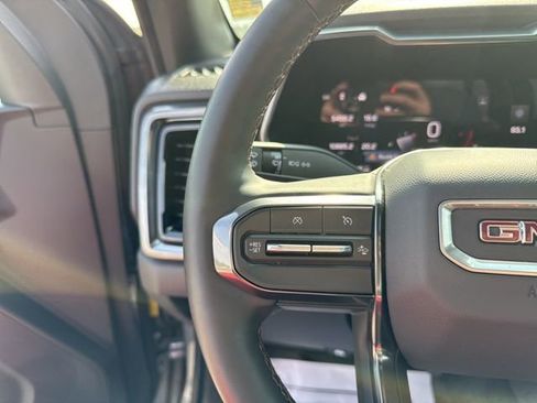 Used 2025 GMC Canyon AT4 w/ Technology Plus Package AWD/4WD image 21