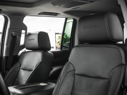 Used 2016 GMC Yukon XL Denali w/ Open Road Package image 10