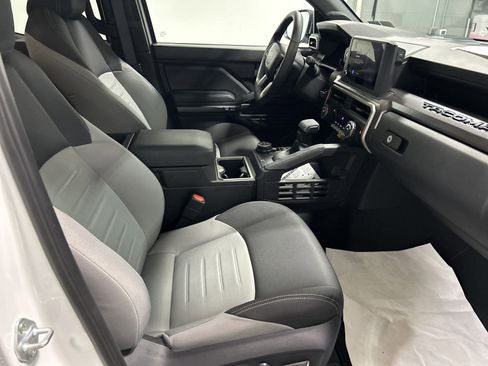 New 2024 Toyota Tacoma TRD Off-Road image 30