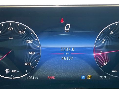 Used 2025 Mercedes-Benz GLA 250 4MATIC image 9