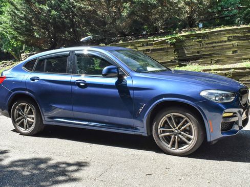 Used 2019 BMW X4 xDrive30i w/ M Sport Package 2 AWD/4WD image 11