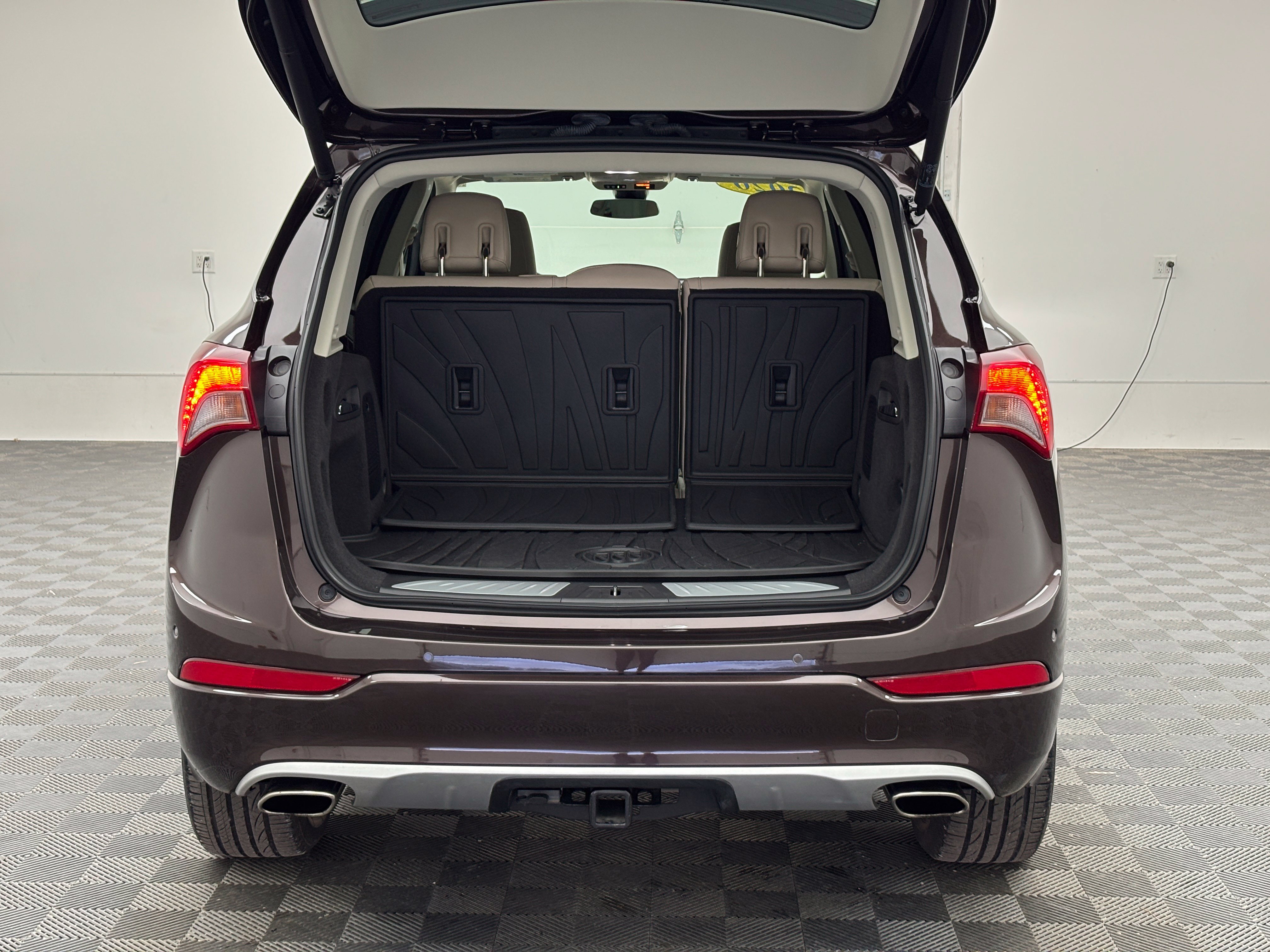 Used 2020 Buick Envision Premium w/ Driver Confidence Package AWD/4WD image 9