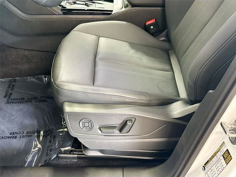 Certified 2025 Audi Q5 Premium w/ Convenience Package AWD/4WD image 20