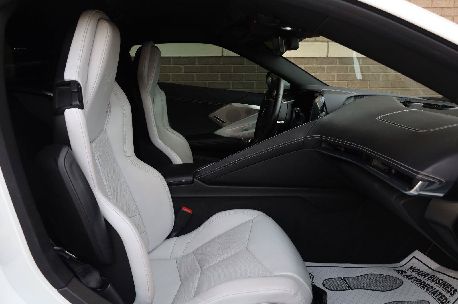 Used 2021 Chevrolet Corvette Stingray Preferred Cpe w/ Z51 Performance Package RWD image 26
