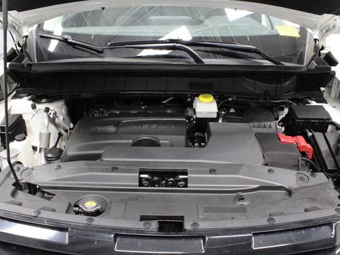 Used 2024 Nissan Pathfinder SL AWD/4WD image 18