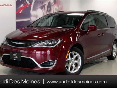 Used 2018 Chrysler Pacifica Touring-L w/ Tire & Wheel Group