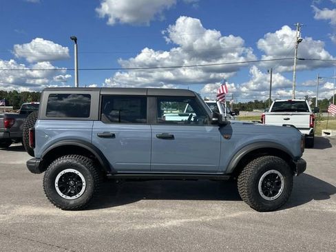 New 2025 Ford Bronco Badlands image 5