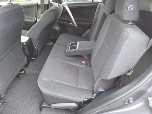 Used 2017 Toyota RAV4 LE w/ Carpet Mat Package image 13