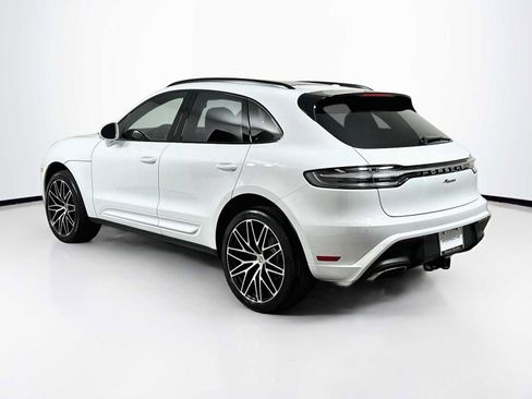 Certified 2026 Porsche Macan AWD/4WD image 3