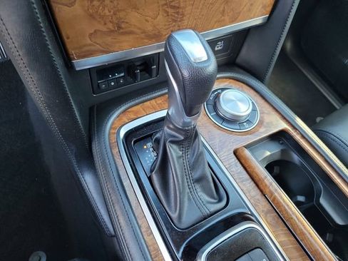 Used 2022 Nissan Armada SL image 23