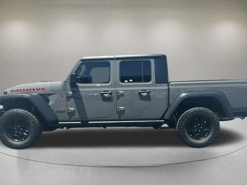 Used 2023 Jeep Gladiator Mojave w/ Trailer Tow Package AWD/4WD image 5