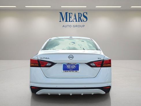 Used 2023 Nissan Altima 2.5 SV image 4