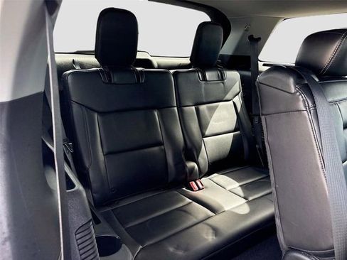 Used 2023 Ford Explorer XLT w/ Equipment Group 202A image 16