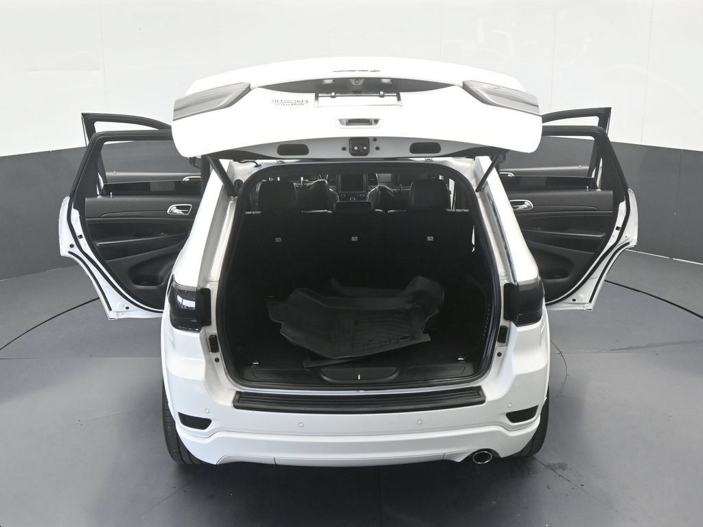 Used 2018 Jeep Grand Cherokee Altitude RWD image 65