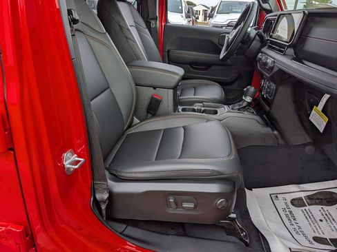 New 2026 Jeep Wrangler Sahara image 32