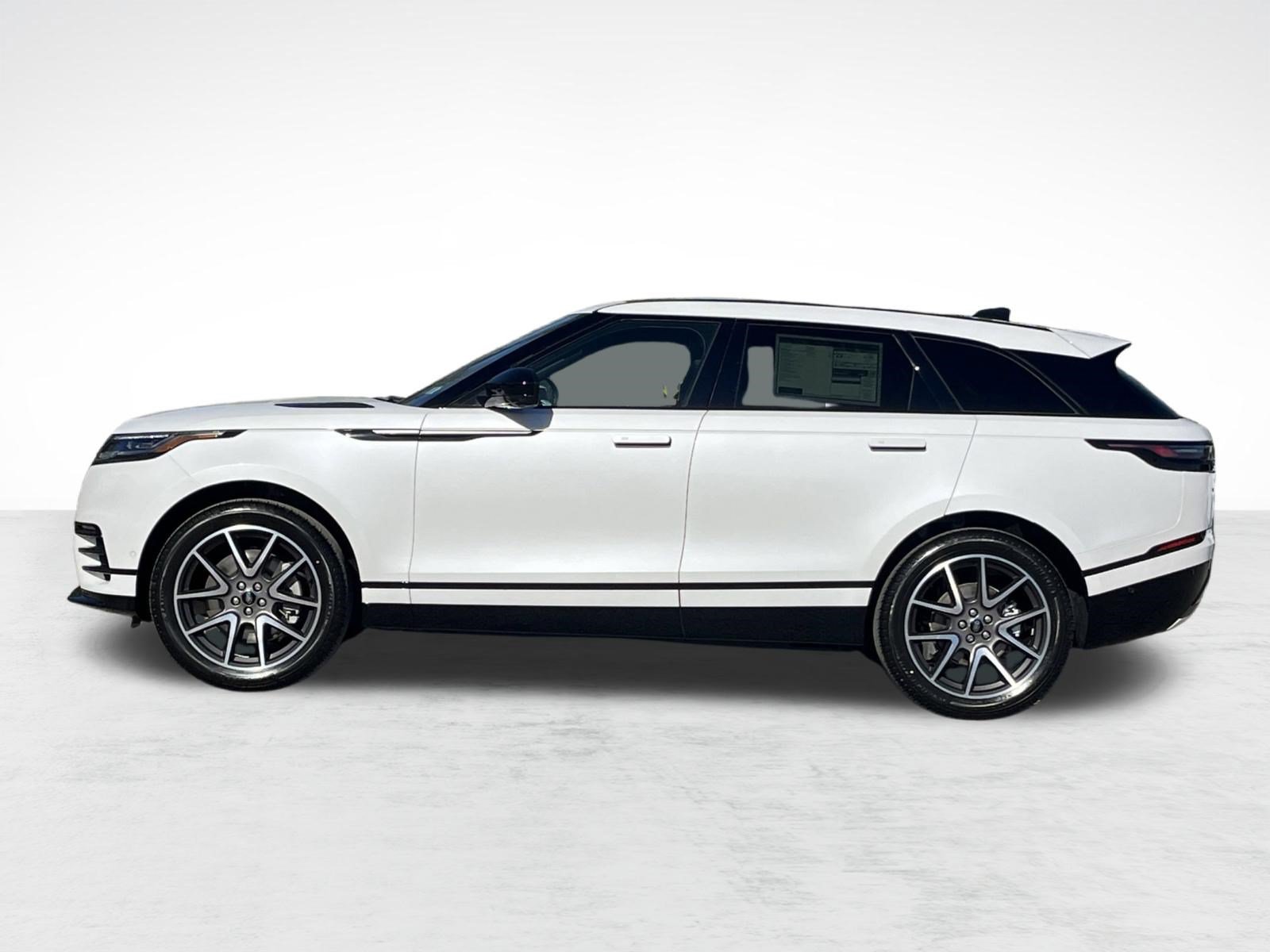 Used 2026 Land Rover Range Rover Velar Dynamic SE AWD/4WD image 2