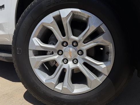 Used 2024 Chevrolet Tahoe RST w/ Luxury Package RWD image 10
