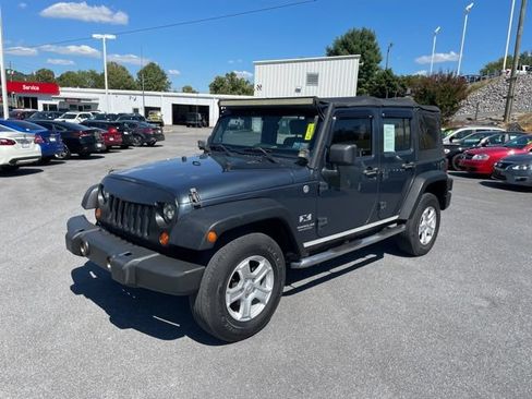 Used 2008 Jeep Wrangler Unlimited X w/ Trailer Tow Group AWD/4WD image 4