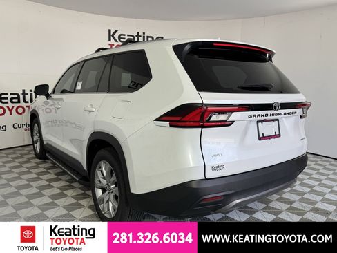 New 2026 Toyota Grand Highlander AWD image 10