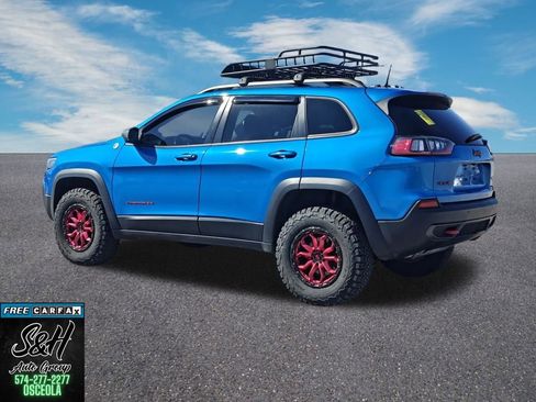 Used 2020 Jeep Cherokee Trailhawk image 5