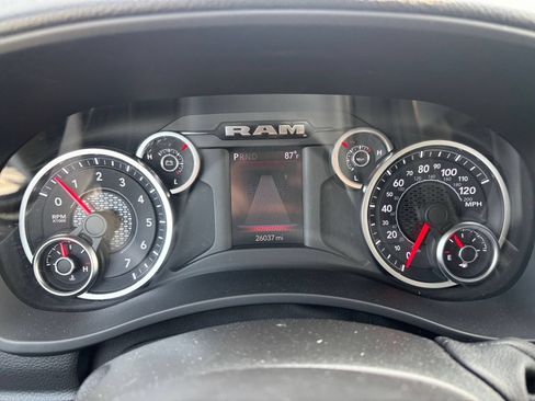 Used 2025 RAM 2500 Big Horn AWD/4WD image 40