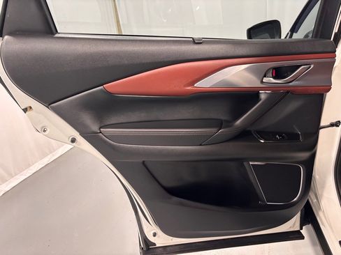 Used 2019 MAZDA CX-9 Signature image 23